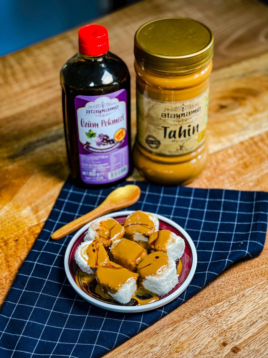 Tahin Pekmezli Kahvaltı